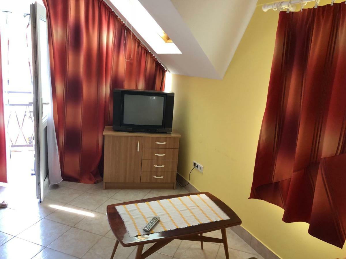 Liget apartman Balatonföldvár Exteriör bild